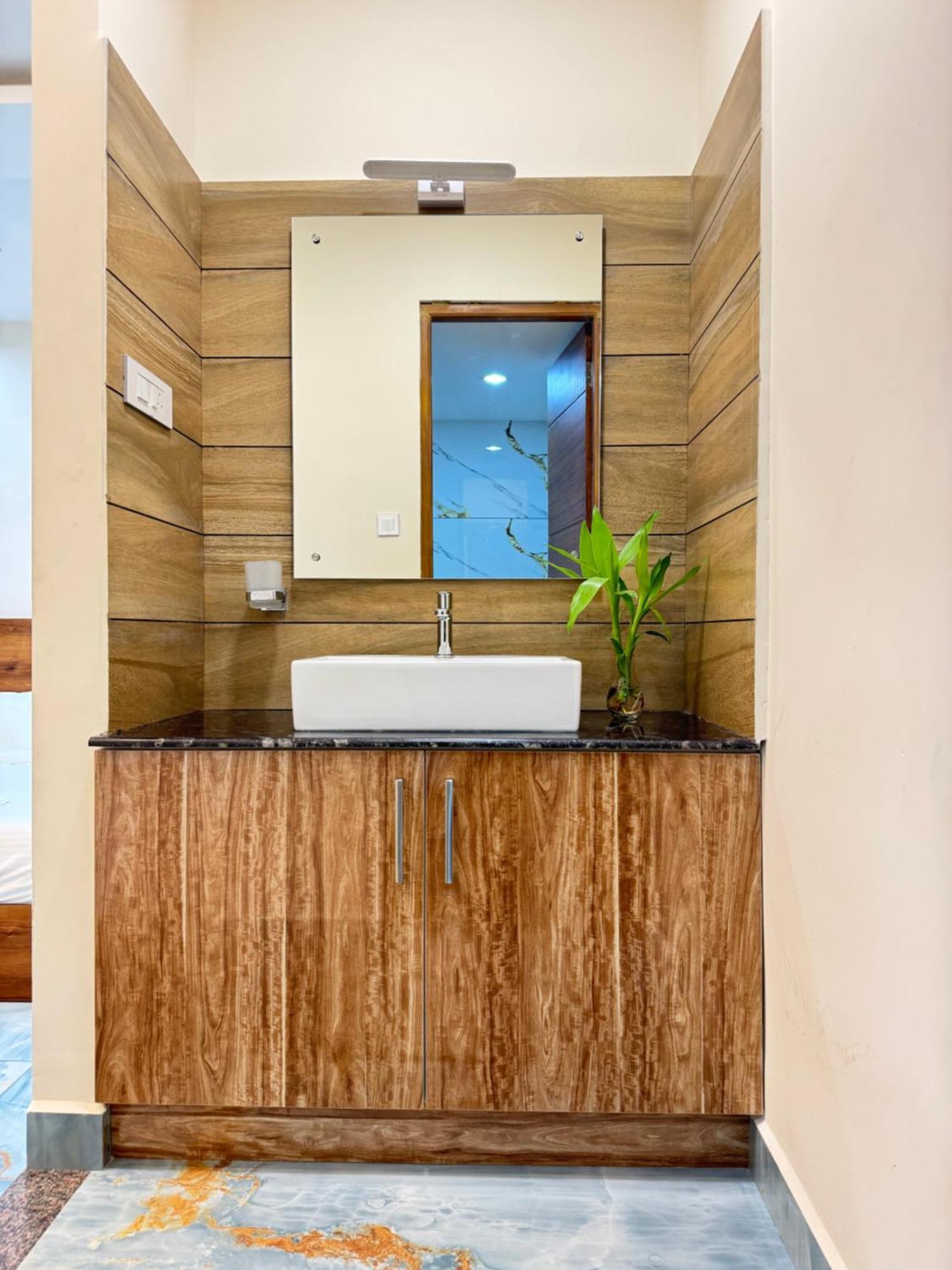 Krishnakripa Premium Residency Hotel Kochi Екстериор снимка